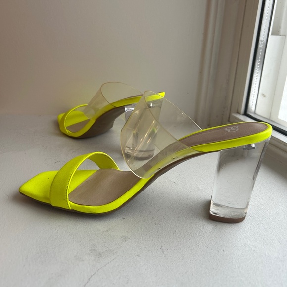 BP. Neon Yellow & Clear Jelly slides - Picture 3 of 4